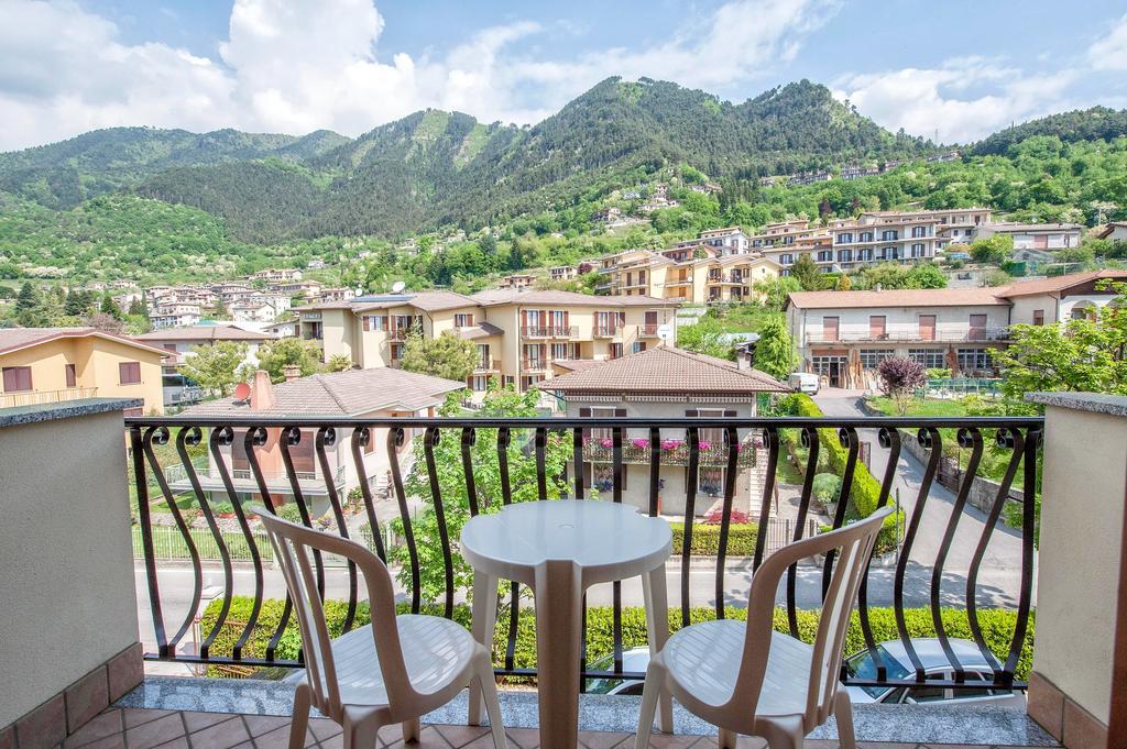 Hotel Bellavista Tignale Buitenkant foto